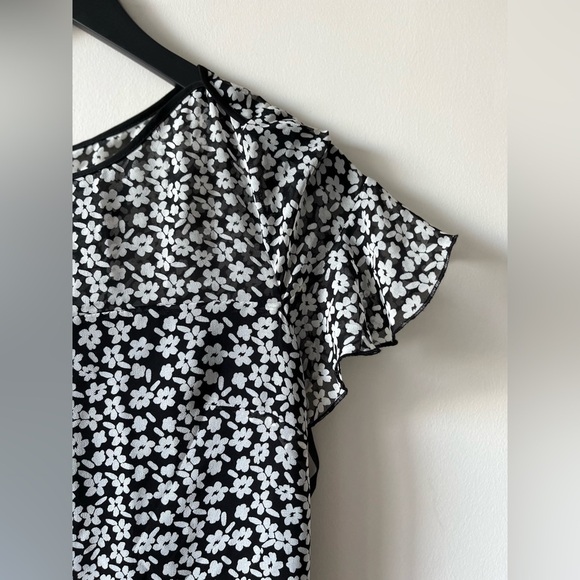 Karl Lagerfeld Floral Flutter Sleeve Mini Dress - Picture 7 of 11